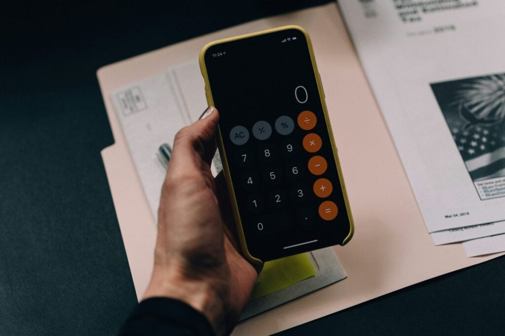 How to calculate your taxes on your phone